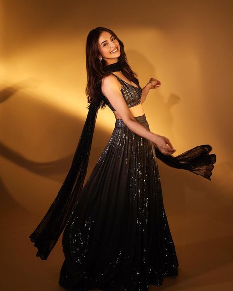 Black Sequin Lehenga, Sawan Gandhi, Sequin Lehenga, Rakul Preet Singh, Rakul Preet, Embellished Blouse, Actress Photos, Bollywood Fashion, Sheer Blouse