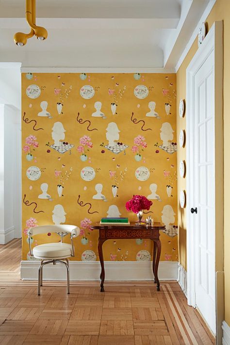 The Best Entryway Wallpaper Ideas to Give Your Space a Good First Impression Entryway Wallpaper, Wallpapered Entryway, Yellow Accent Walls, Sculptural Chair, Manhattan Apartment, Hand Painted Wallpaper, Cute Dorm Rooms, Chinoiserie Wallpaper, Yellow Wallpaper