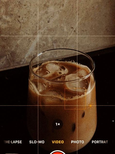 Cold Coffee Aesthetic, Coffee Obsession, Coffee Pictures, Coffee Photos, Hijabi Aesthetic, Coffee Aesthetic, Cold Coffee, Aesthetic Coffee, Coffee Branding