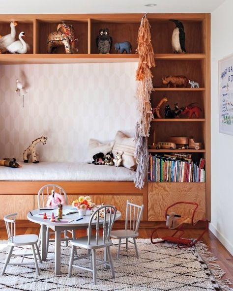 10 Cozy Reading Nooks for Kids Kids Nook, Reading Nook Kids, Casa Hobbit, Mid Century Modern Interiors, Elements Of Style, Cozy Reading Nook, Modern Kids, Mid Century Modern House, Kids Playroom