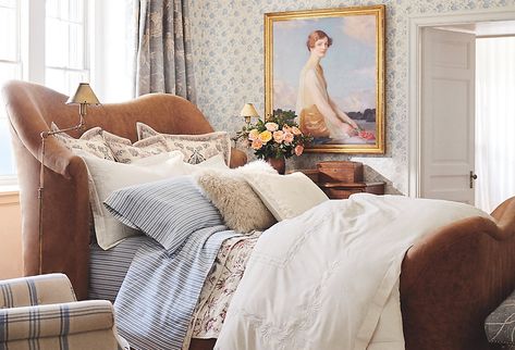 English Country House Decor, Bedding Layers, Bedroom Rug Ideas, Ralph Lauren Interiors, English Country House Style, Ralph Lauren Bedding, Rug Ideas, Cottage Bedroom, English Country House