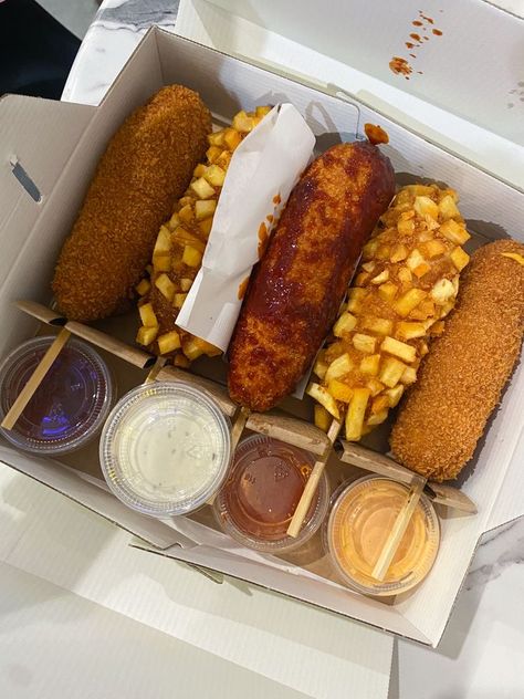 Korean Corn, Corn Dog, Food Babe, Delicacy Food, Food Therapy, Healthy Lifestyle Food, Yummy Comfort Food, Corn Dogs, Food Obsession