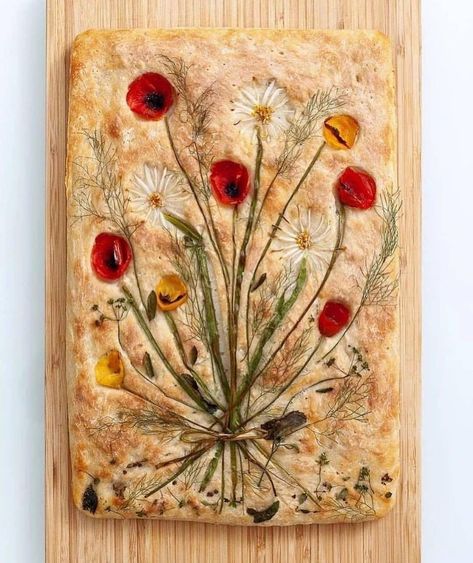 Focaccia Art, Foccacia Bread, Bread Art, Focaccia Bread, Artisan Bread, Wine And Dine, Edible Art, Food Presentation, Sourdough Bread