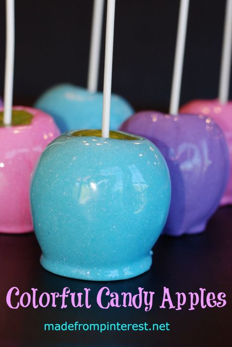 Colorful Candy Apples, Colored Candy Apples, Fun Halloween Appetizers, Thanksgiving Desserts Kids, Candy Apple Recipe, Candied Apples, Appetizers For Kids, Halloween Appetizers, Doc Mcstuffins