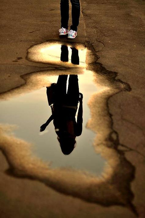 Mood puddle Puddle Illustration, Puddle Reflection, Touch Designer, Reflection Drawing, Rain Tattoo, Water Puddle, Ap Drawing, Reflection Photos, Urban Sketch