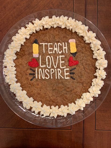 Teacher Cakes, School Cake, Pizza Cake, Cookie Cakes, Cookie Pizza, Giant Cookie, Cookie Cake, Cake Cookies, Teacher Appreciation