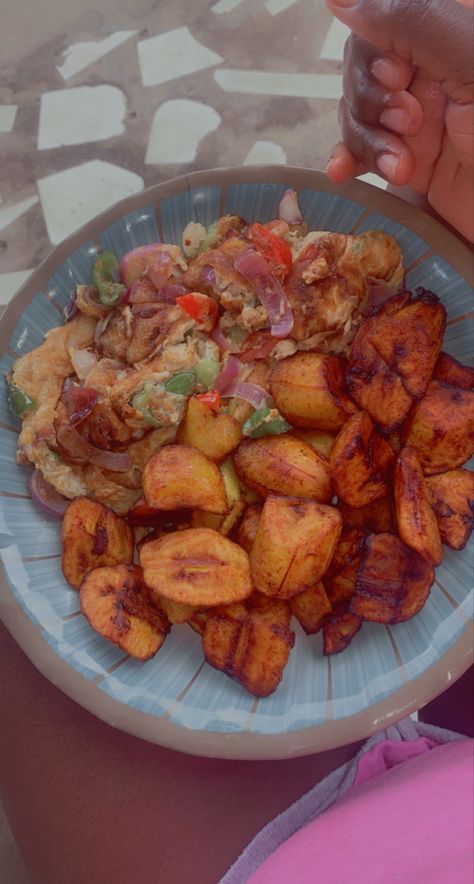 Plantain,eggs onions tomatoes Ghanaian Breakfast, Ghanian Food, Ghana Food, Ghanaian Food, Food Breakfast, African Food, East Africa, A New Day, Uganda