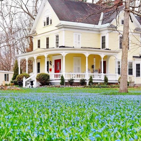 Farmhouse Is My Style on Instagram: “Masterpiece of a house in Hudson Falls, New York. Buttercream yellow with a poppy red front door, wraparound porch, white trim, and a…” 1800s Farmhouse Exterior, Transitional Colonial, Victorian Farmhouse Exterior, Victorian Home Design, Yellow House Exterior, Victorian Homes Exterior, Barbie Dreamhouse, Homes Exterior, Victorian Farmhouse