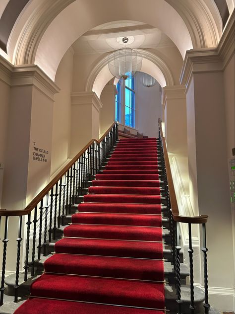 This picture is from a hotel in scottland. Its show a luxurious staircase with red carpet on it. Red Carpet Staircase, Throne Painting, Luxurious Staircase, Red Stairs, Vday Party, Carpet Staircase, Luxury Staircase, Ritz Hotel, Marble Staircase