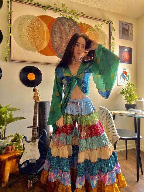 Fashion Style 2023, Trending Crochet Patterns, Sweater Designs, Crochet Styles, Moda Hippie, Mode Hippie, Earthy Outfits, Estilo Hippie, Hippie Style Clothing