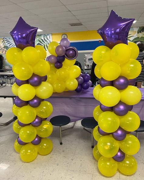 You will need about 50 yellow balloons 12 inch, 16 purple 9inch balloons and two foil star…. Purple And Yellow Birthday Party Decor, Yellow Party Decorations, Yellow Birthday Parties, Balloon Pillars, Softball Party, Graduation Open Houses, Football Theme Party, School Carnival, Yellow Party