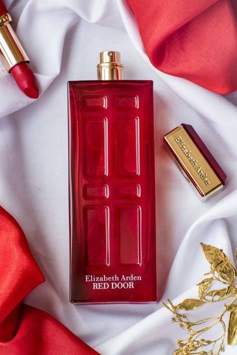 Xmas Moodboard, Miu Miu Perfume, Red Door Perfume, Perfume Content, Elizabeth Arden Red Door, Boujee Aesthetic, Fragrances Perfume Woman, Perfume Ad, Spray Lotion