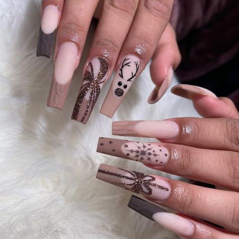 Leislynails El Paso Tx’s Instagram profile post: “#elpaso #nails #leislynails #915 #915nails” Brown Christmas Nails, Brown Nail Art, Season Nails, Long Nail Designs, Brown Christmas, Christmas Nails Acrylic, Winter Nail Designs, Colorful Nail Designs, Brown Nails