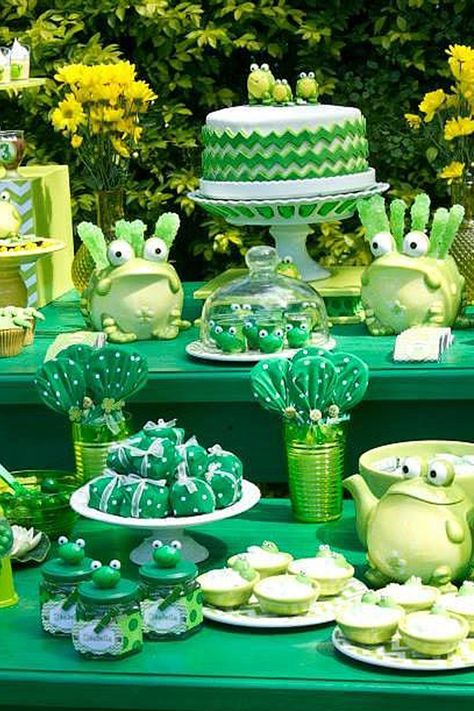 Throw an epic Leap Day birthday party that will last the next four years with a hoppy frog-themed bash! Frog Party Ideas, Frog Baby Showers, Frog Birthday Party, Leap Year Birthday, Frog Birthday, Frog Theme, Leap Day, Leap Year, Karas Party Ideas