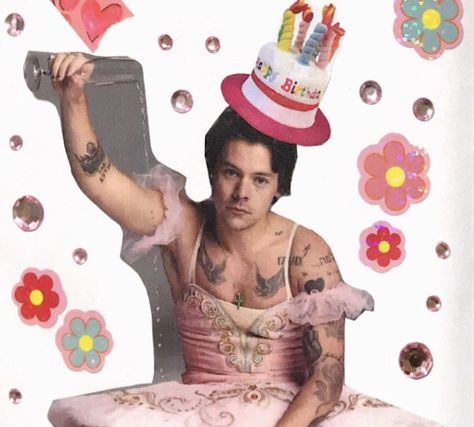 Harry Styles Birthday Aesthetic, Harry Styles Birthday Cards, One Direction Happy Birthday, Harru Styles, Harry Aesthetic, Angel Baby Boy, Harry Styles Birthday, Harry Styles Icons, Funny Birthday Meme