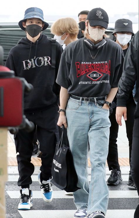 Hyunjin Style, Hyunjin Outfit, Skz Fashion, Skz Outfits, Stray Kids Fashion, Stray Kids Outfits, Kids Street Style, Japan Tour, Icn Airport