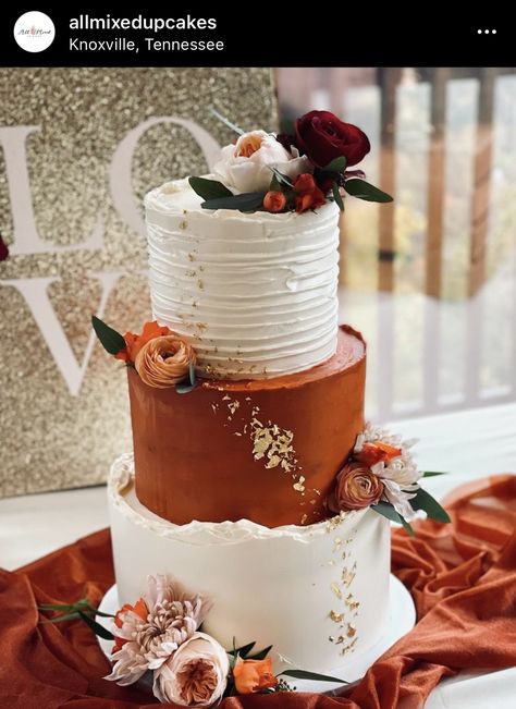 Rustic Wedding Cake Terracotta, Boho Modern Wedding Cake, Copper Wedding Cake Ideas, Burnt Orange Cake Wedding, Wedding Cakes With Separators, Three Tier Fall Wedding Cake, Rustic Burnt Orange Wedding Cake, Fall Cakes Wedding, Sage Green And Burnt Orange Wedding Cake