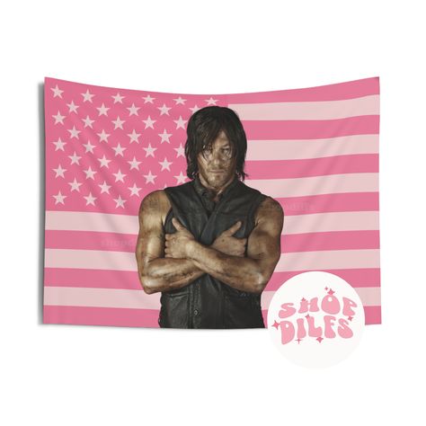 36" x 26" Norman Reedus Pink Wall Tapestry American Flag 💌 100% Polyester 💌 Hemmed edges for extra durability 💌 Perfect for dorm rooms, gifts, etc! Twd Room Decor, Flag Room Ideas, American Wall Decor, Pink American Flag, Room Flags, Twd Funny, Trying To Sleep, Stuff And Thangs, Pink Wall