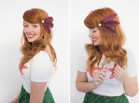 Make all your mermaid dreams come true on Halloween with this Ariel hair how-to. Disneyland Hair, Hair For Halloween, Disney Princess Hair, Creative Diy Costumes, Ariel Hair, Disney Princess Hairstyles, Fantasy Unicorn, Mermaid Kisses, Halloween Tutorial