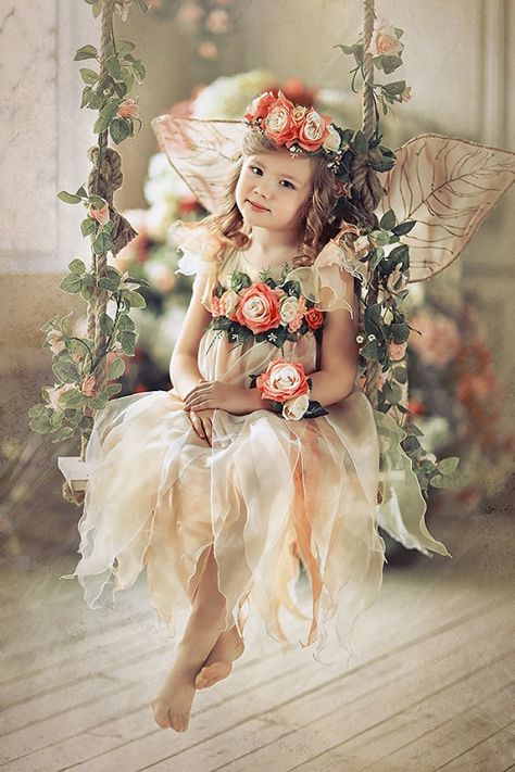 A fairy party Fairy Photography, Fairy Photoshoot, Fairies Photos, Fairy Birthday Party, Foto Baby, Fairy Birthday, Fairy Parties, Fairy Costume, Fairy Dress