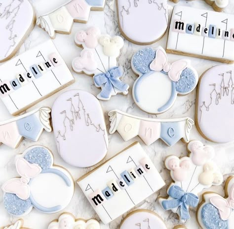 Disney Food Theme Party, Disneyland 1st Birthday Girl, Disney Theme Baby Shower Ideas, Disney Birthday Cookies, Baby Shower Themes Disney, Pastel Disney Party, Vintage Disney Baby Shower Ideas, Disney First Birthday Girl, Disney Theme Baby Shower