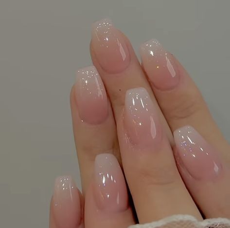 Simple Transparent Nails, Transparent Acrylic Nails Design, French Manicure Dipped Nails, Glossy Clear Nails, Clear Shiny Nails, Clear Light Pink Nails, Translucent Nails Acrylic, Clear Transparent Acrylic Nails, Ombre Clear Nails