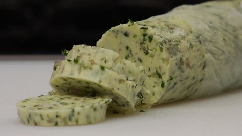 Tarragon & Shallot Compound Butter | Rouxbe Online Culinary School Tarragon Butter, Sustainable Restaurant, Flavored Butter Recipes, Video Cooking, Flavored Butter, Compound Butter, Pickled Veggies, Homemade Butter, How To Grill Steak