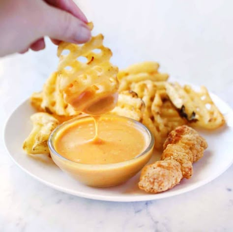 Chick-fil-A Sauce Recipe Spring Roll Sauce, Mustard Bbq Sauce, Chick Fil A Sauce, Air Fryer Chicken Tenders, Vegetarian Barbecue, Ranch Dip, Bbq Sauce Homemade, Homemade Bbq, A Beautiful Mess