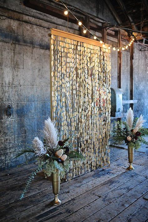 Gold Backdrop, Gold Wedding Decorations, Photos Booth, Wedding Ceremony Backdrop, Wedding Venue Decorations, Ceremony Dresses, Wedding Ceremony Flowers, Ceremony Decor, Wedding Party Photos