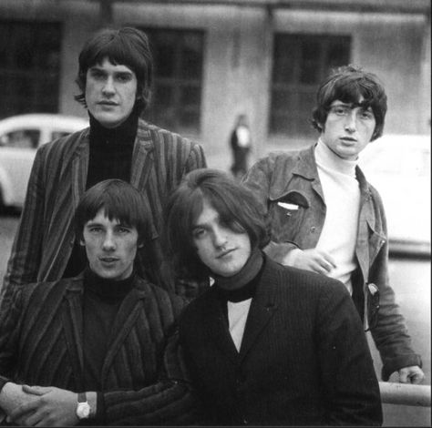 Dave Davies, Ray Davies, Beatles Photos, Village Green, The Kinks, 60s Music, British Invasion, Rock N Roll Music, Music People