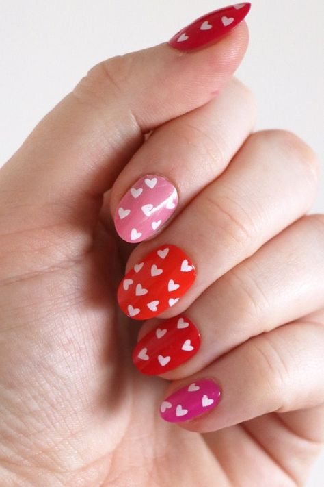 Hart Love, Ongles Beiges, Waterslide Nail Decals, Heart Nail, Nail Art Decals, Cute Nail, Nail Tattoo, White Hearts, Cute Nail Art