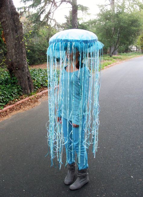 Scuba-themed Halloween Costume Ideas Water Themed Outfits, Jellyfish Core, Jellyfish Outfit, Water Costume, Jellyfish Umbrella, Costume Medusa, Water Fairies, Sea Creature Costume, Modest Halloween Costumes