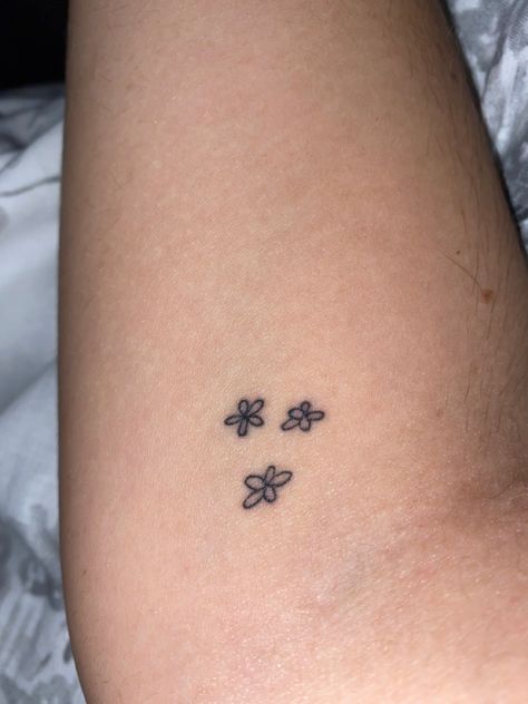 Flower Dog Paw Tattoo, Paw Flower Tattoo, Paw And Flower Tattoo Ideas, Three Flowers Tattoo, Three Flower Tattoo, Paw Print And Flower Tattoo Dogs, Flowers Tattoo, Tiny Flowers, Little Flowers