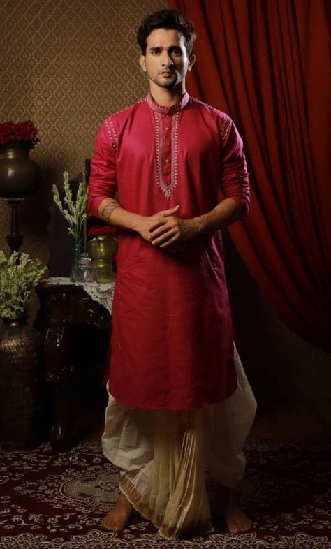 Bengali Groom, Bengali Wedding Dress, Traditional Indian Mens Clothing, Stylish Boy Clothes, Indian Groom Dress, Mens Traditional Wear, Marathi Wedding, Groom Dress Men, Wedding Outfits For Groom