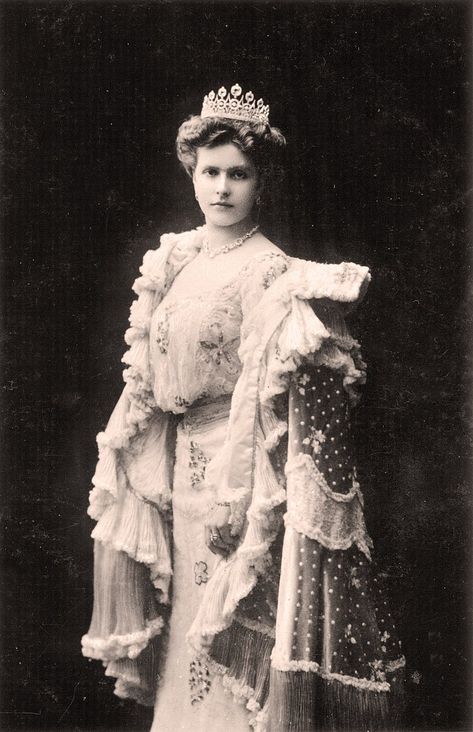 Alice Of Battenberg, Princess Of Greece, Princess Alice Of Battenberg, German Royal Family, Coronation Gown, Royal Films, Greek Royal Family, Edinburgh Wedding, Royal Women