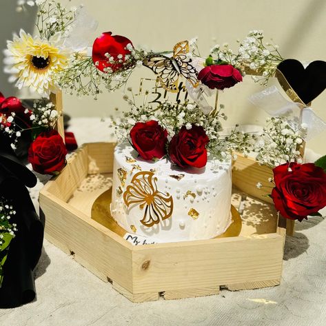 Cake hamper for loved ones.❤️ #cakehamper #aesthetic #pinterest #pinterestinspired #foryou #fyp #instagram Cake Hamper, Photo Gifts Diy, Blog Pictures, Aesthetic Pinterest, Gifts Diy, Loved Ones, Photo Gifts, Diy Gift, First Love