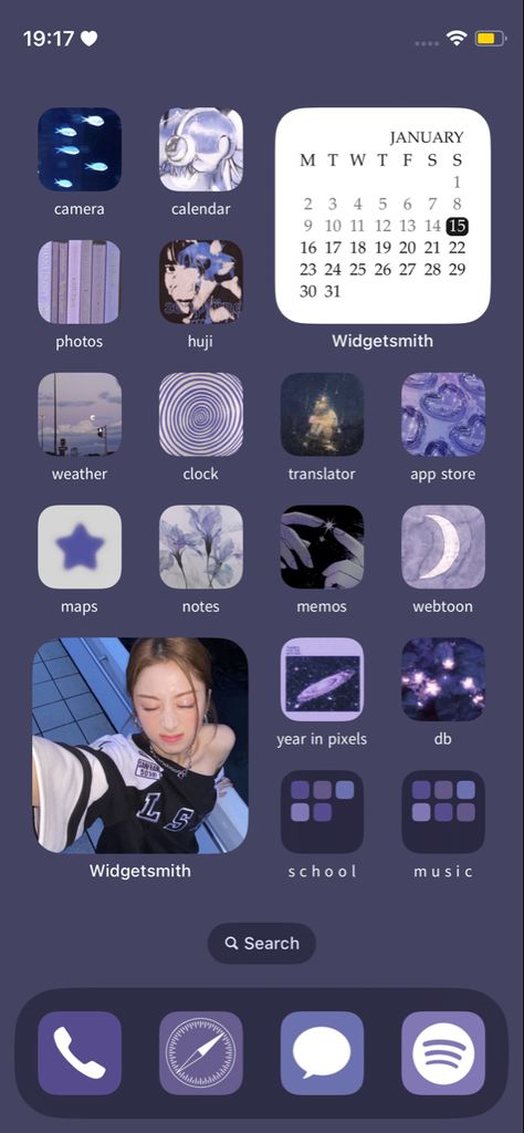 dark purple aesthetic #lesserafim #ios14 #homescreen #kpop Ipad Aesthetic Homescreen Purple, Ios Layout Aesthetic Purple, Ios 16 Home Screen Ideas Dark Purple, Home Screen Layout Purple, Dark Purple Phone Layout, Purple Aesthetic Homescreen Layout, Kpop Themes Aesthetic, Iphone Homescreen Ideas Purple, Iphone Homescreen Purple