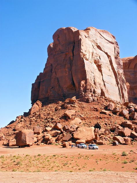 South end of Spearhead Mesa: the Valley Drive, Monument Valley, Arizona Monument Valley Arizona, Landscape References, Rock Photography, Environment Reference, Landscape Reference, Rock Textures, Landscape Concept, Landscape Photography Nature, Southwest Art