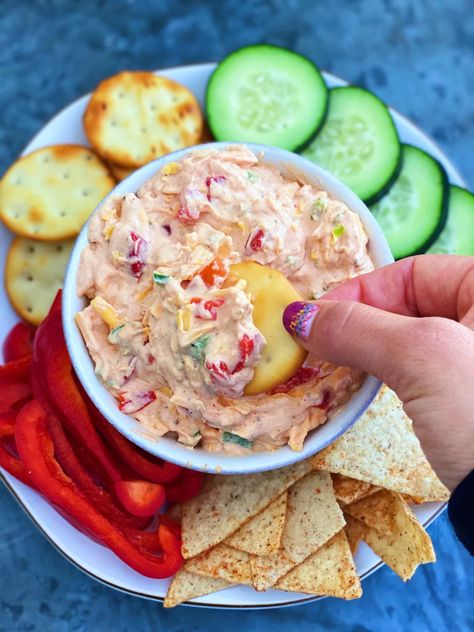 Vegan Pimento Cheese Recipe, Healthy Pimento Cheese, Pimento Recipes, Vegan Pimento Cheese, Vegan Subs, Vegan Apps, Plant Diet, Vegan Dips, Pimento Cheese Recipes