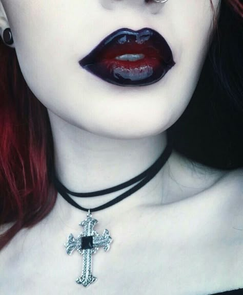 Goth Vamp Makeup, Gothic Vampire Aesthetic Makeup, Goth Queen Makeup, Edgy Prom Makeup, Goth Prom Makeup Looks, Gothic Prom Makeup, Red And Black Goth Makeup, Goth Lip Makeup, Goth Wedding Makeup