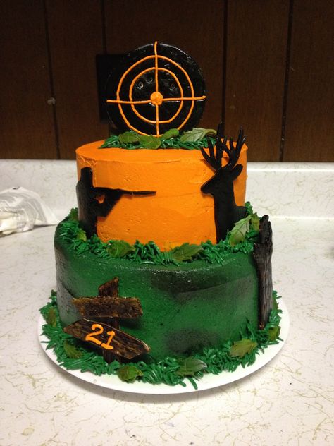 Hunting cake Hunting Birthday Cakes, Deer Hunting Birthday, Fish Cake Birthday, Easy Pastry Recipes, Hunting Cake, Mansfield Ohio, Hunting Birthday, Western Themed Wedding, Making Cakes