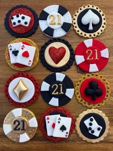 Casino Party Decor, Poker Cupcakes, Poker Cake, Casino Birthday Party, Vegas Theme Party, Casino Birthday, Vegas Birthday, Las Vegas Party, Casino Theme Party Decorations