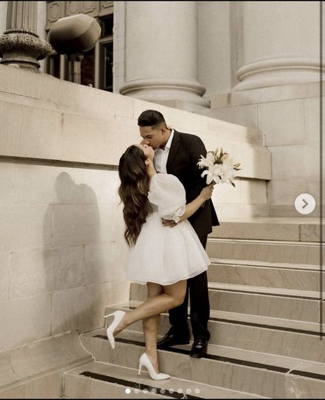 Wedding Elevator, Courthouse Wedding Ideas, Elevator Pics, Couple Wedding Photos, Realistic Wedding, Short Couples, Wedding Ideas Photos, Courthouse Wedding, Engagement Pics