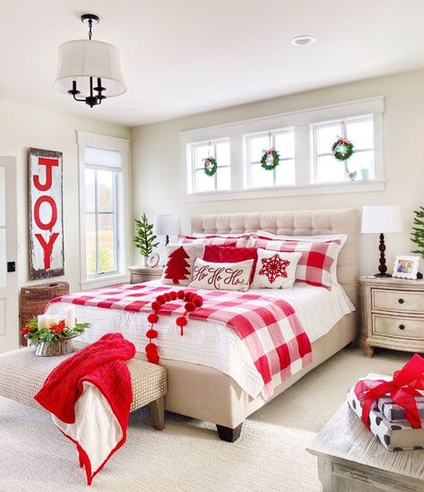 Ideas Decoracion Navidad, Holiday Room Decor, Romantic Bedroom Decor, Holiday Room, Cottage Style Home, Christmas Bedding, Christmas Decorations Bedroom, Christmas Room Decor, Christmas Bedroom