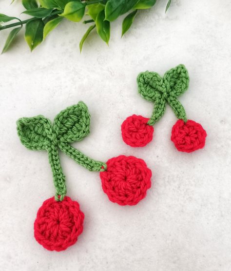 Free crochet headband and applique patterns — Baby Crochet Designs Baby Socks Crochet Pattern, Free Crochet Headband, Free Crochet Patterns For Baby, Crochet Shapes, Crochet Cherry, Crochet Ladybug, Cardigan Ideas, Valentines Sweater, Crochet Baby Socks