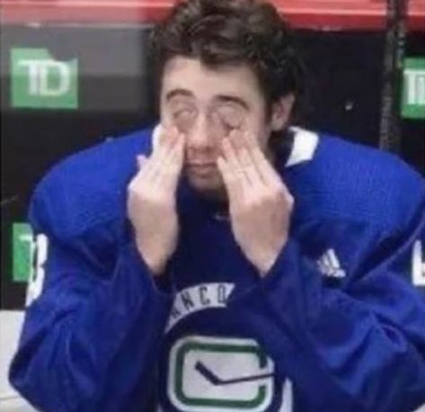 Hockey Players Funny, Huggy Bear, Goofy Pics, Bride And Prejudice, Trevor Zegras, Quinn Hughes, Pretty Sunsets, Hughes Brothers, Mitch Marner