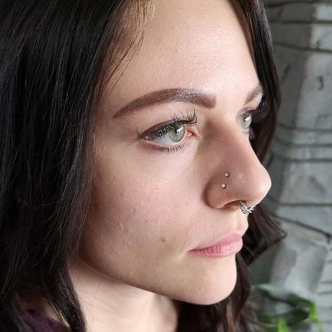 Piercing Arrangements, Double Nostril, Double Nostril Piercing, High Nostril Piercing, Nostril Piercing, Nose Piercings, Facial Piercings, Piercings Jewelry, Pretty Jewelry