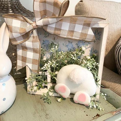 Wood Bunny Crafts, Dollar Tree Bunny Crafts, Easter Crafts Diy Dollar Stores, Spring Craft Ideas To Sell, Country Easter Decor, Primitive Easter Crafts, Easter Diy Crafts, Easter Decoration Ideas, Easter Crafts Dollar Store