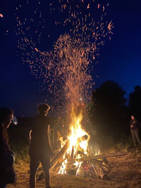 Summer Bonfire Aesthetic, Wildfire Aesthetic Book, Summer Camp Romance Aesthetic, Wildfire Hannah Grace Aesthetic, Bonfire Aesthetic Friends, Camp America Aesthetic, Summer Camp Aesthetic Cabin, 80s Summer Camp Aesthetic, Summer Camp Counselor Aesthetic