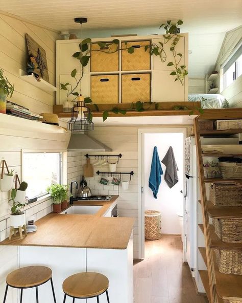 19 Tiny House Interior Ideas & Design Tips | Extra Space Storage Tiny House Furniture, Tiny House Interior Design, Small House Interior, Tiny House Layout, Warm Home Decor, Small House Interior Design, Tiny House Decor, Tiny House Interior, Tiny House Living